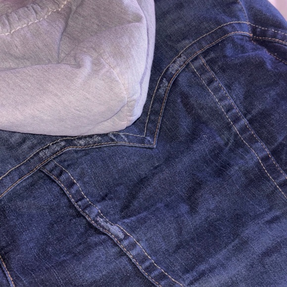 True Religion Denim Jacket | Distressed - Picture 5 of 8